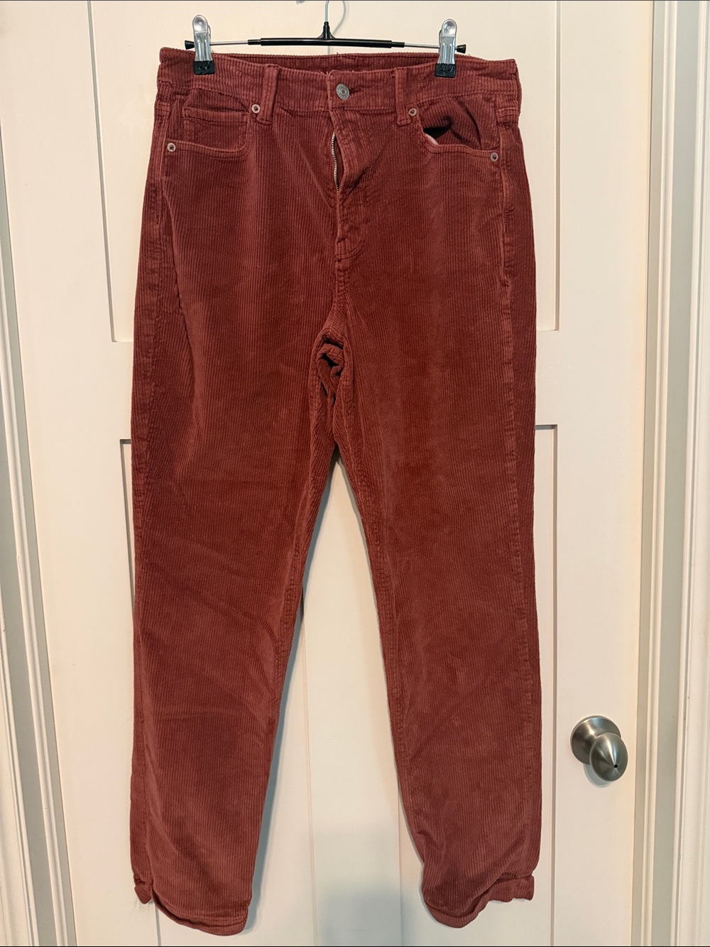 American Eagle Super Stretch High Rise Mom Jean Cuffed Corduroy Pants - Rust Red